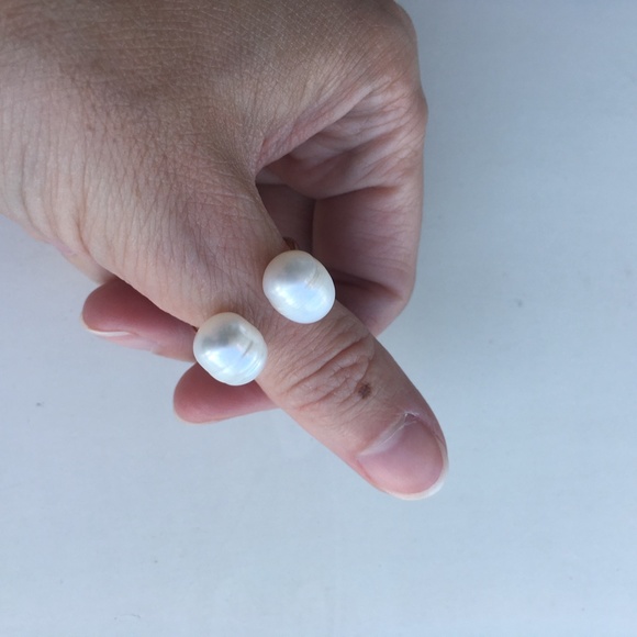 Pearl Ring - Picture 2 of 3